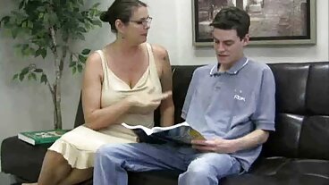 பிரேஸர்ஸில் இருந்து அழகான ஈவா ஏஞ்சலினாவுடன் மிஷனரி ஸ்மட்