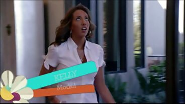 பேங்கில் இருந்து அழகான அமெச்சூர் கொண்ட மில்ஃப் ஸ்க்ரூ!