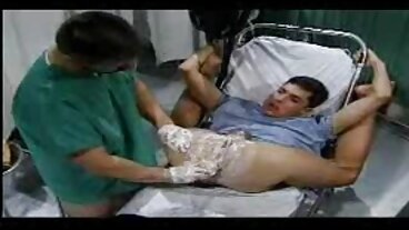 பெர்வ் நகரத்திலிருந்து உணர்ச்சிவசப்பட்ட டெய்சி ஹேஸ் மற்றும் சாரா லுவ்வுடன் வாய்வழி ஸ்மட்