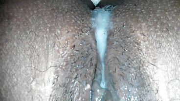 பேங்கில் இருந்து கவர்ச்சியான டிக்ஸி லினின் வாய்வழி திரைப்படம்!