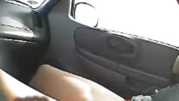 பேங்கில் இருந்து கவர்ந்திழுக்கும் சில்வியாவுடன் வளைந்த உடலுறவு!