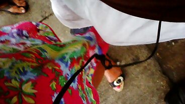 ஹோல்டில் இருந்து அழகான க்ளோ கப்ரியுடன் கூடிய பள்ளி திரைப்படம்