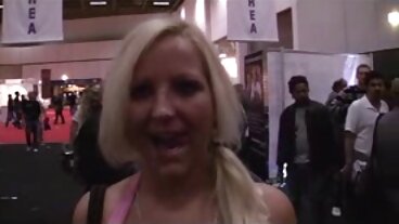 பெர்வ் சிட்டியில் இருந்து சூடான புரூக்ளின் கிரேயுடன் நடுத்தர அளவு டைட்ஸ் திரைப்படம்