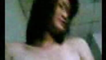 ஜூல்ஸ் ஜோர்டானின் கொம்பு ஜியானா டியருடன் வாய்வழி படம்