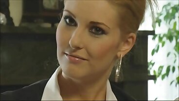 ஸ்பைஃபாம் வழங்கும் அழகான மோர்கன் மழையுடன் சோபா ஸ்மட்டில்