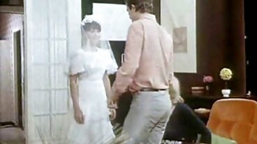 நூரு மசாஜிலிருந்து உணர்ச்சிமிக்க கென்சி டெய்லருடன் மாடல் பேங்