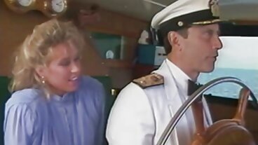 எரோடிகா X இன் அற்புதமான க்ளோ செர்ரியுடன் நீண்ட கால்கள் வீடியோ