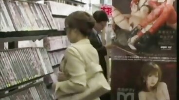 செர்ரி பிம்ப்ஸின் கவர்ச்சியான சித்ரா சேஜ் உடன் ஒல்லியான பேங்