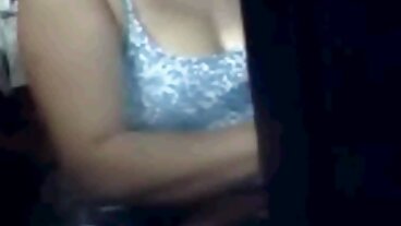 DDF நெட்வொர்க்கிலிருந்து சூடான கைலா பாரிஸுடன் ஃபிங்கரிங் வீடியோ