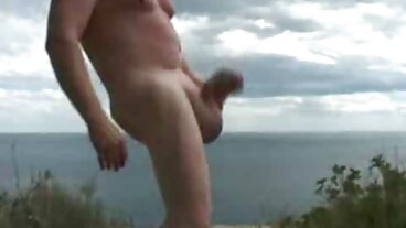 டிடிஎஃப் நெட்வொர்க்கில் இருந்து அழகான ரியா சன்னுடன் வாய்மொழியாக பேங்