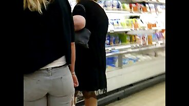 அசோல் காய்ச்சலிலிருந்து அற்புதமான வெரோனா ஸ்கையுடன் மிஷனரி திருகு