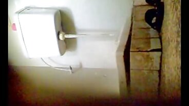 புதிய உணர்வுகளில் இருந்து அழகான நவோமி ஸ்வானுடன் காதல் படம்