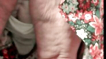 செர்ரி பிம்ப்ஸின் கவர்ச்சியான ஸ்கார்லெட் மேயுடன் இளம் படம்