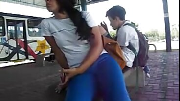 செர்ரி பிம்ப்ஸின் கவர்ச்சியான செரா ரைடரின் டீன் படம்