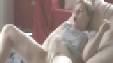 இம்மோரல் நேரலையில் இருந்து அழகான ஜெசிகா லிங்கனுடன் ஸ்ட்ரைட் ஹேர் பேங்