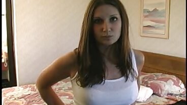 நாட்டி அமெரிக்காவைச் சேர்ந்த உணர்ச்சிமிக்க ரேச்சல் கவாலியுடன் நீண்ட முடி திருகு