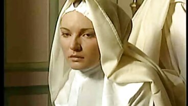 புதிய உணர்வுகளில் இருந்து கவர்ச்சியான ஆப்ரி வாலண்டைன் கொண்ட டீன் படம்