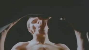 Xcoreclub இன் கொம்பு ராக்ஸி ஸ்கையுடன் டீன் பேங்