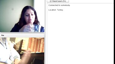 பார்ன் ஃபிடிலிட்டியில் இருந்து கொம்பு ஸ்லோன் ஹார்ப்பருடன் பச்சை குத்தப்பட்ட படம்