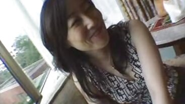 பேங் பஸ்ஸில் இருந்து கொம்பு ஸ்லோன் ஹார்ப்பருடன் ஆழமான தொண்டை உடலுறவு