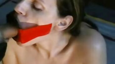 ஸ்கோர்லேண்டில் இருந்து ப்ரீஃபெக்ட் ஜூலியானா சிம்ஸுடன் மில்ஃப் ஸ்மட்