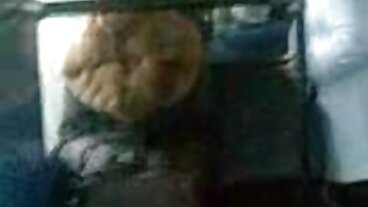 Tiny4K இலிருந்து கவர்ச்சியான ஸ்கைலர் வோக்ஸுடன் ஆழமான தொண்டை உடலுறவு